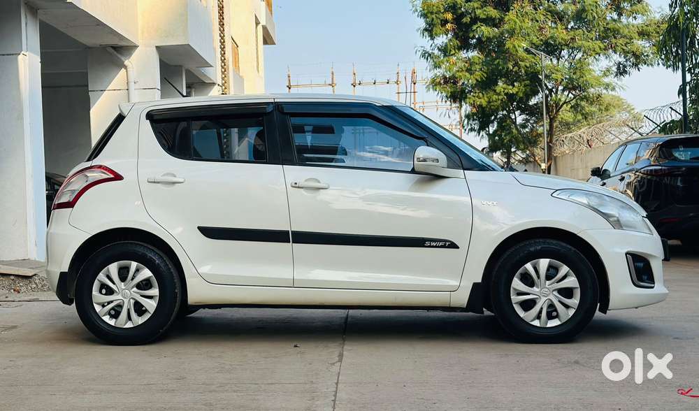 Maruti Suzuki Swift Vxi Abs Bsiv, 2016, Petrol