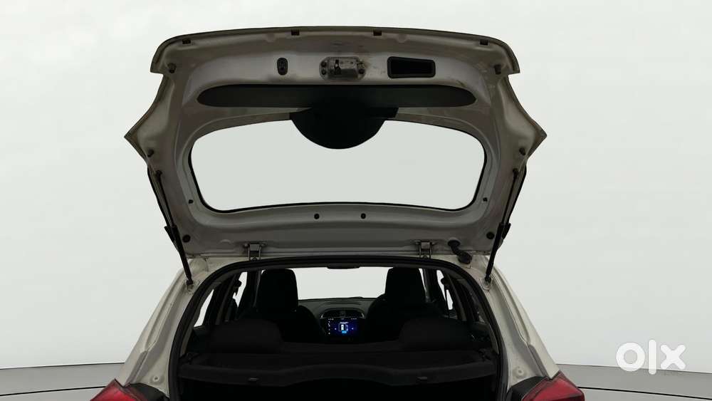 Tata Tiago 1.2 Revotron Xz, 2017, Petrol
