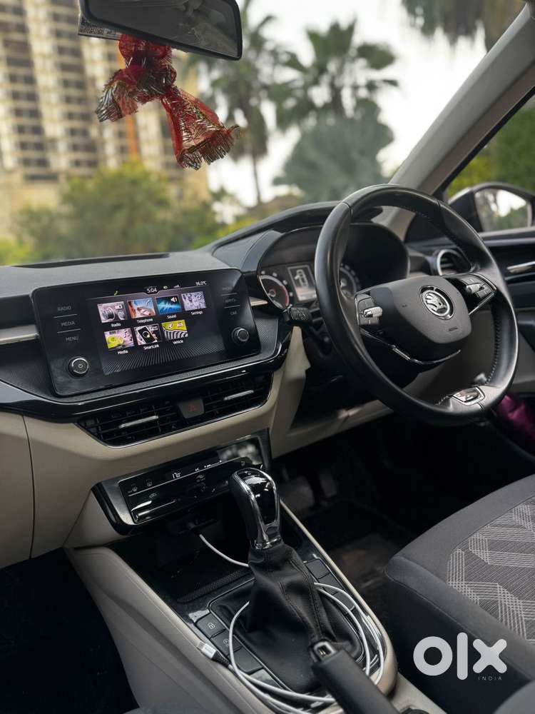 Skoda Slavia 1.0 Ambition Tsi At, 2023, Petrol