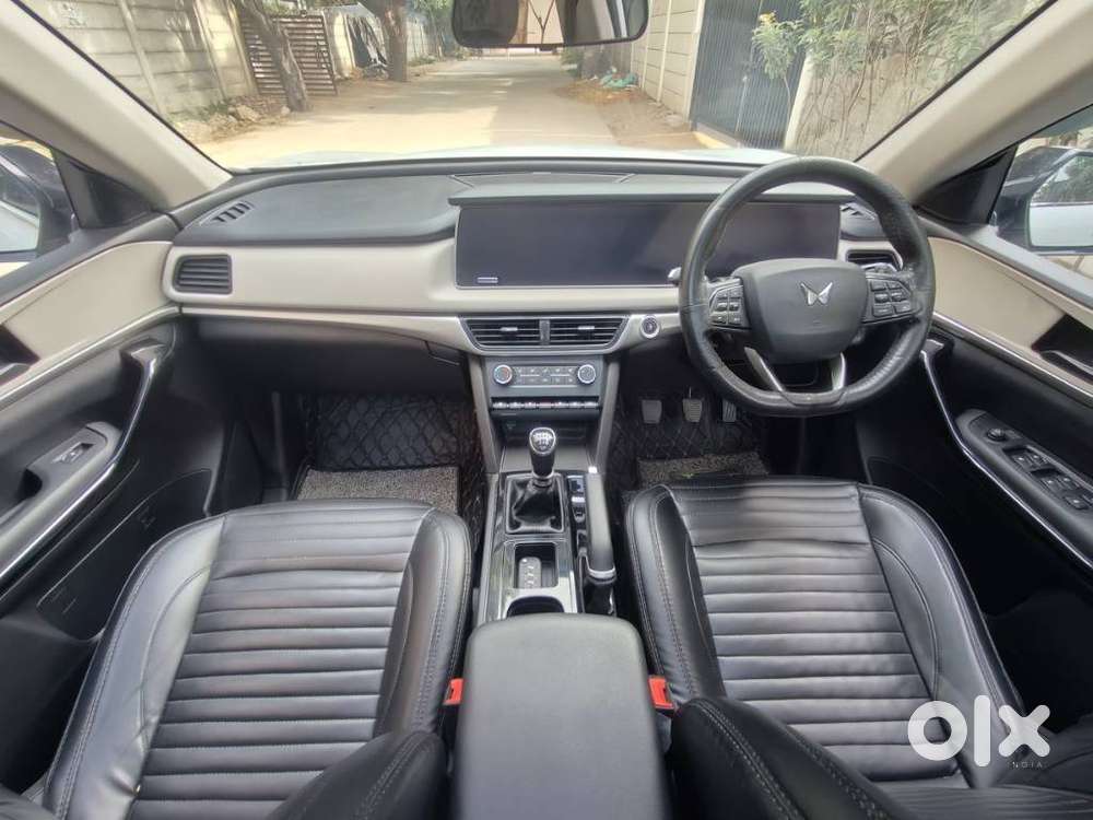 Mahindra Xuv700 2.2 Ax 5 Diesel Mt 7 Str, 2024, Diesel