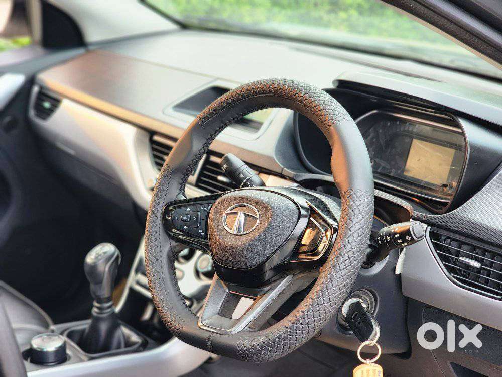 Tata Nexon 1.2 Revotron Xm (s), 2022, Petrol