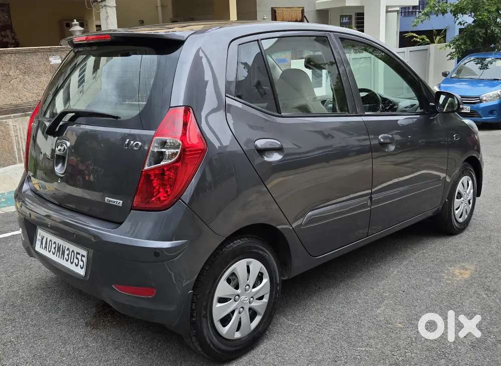 Hyundai I10 Sportz 1.2 Automatic 2011