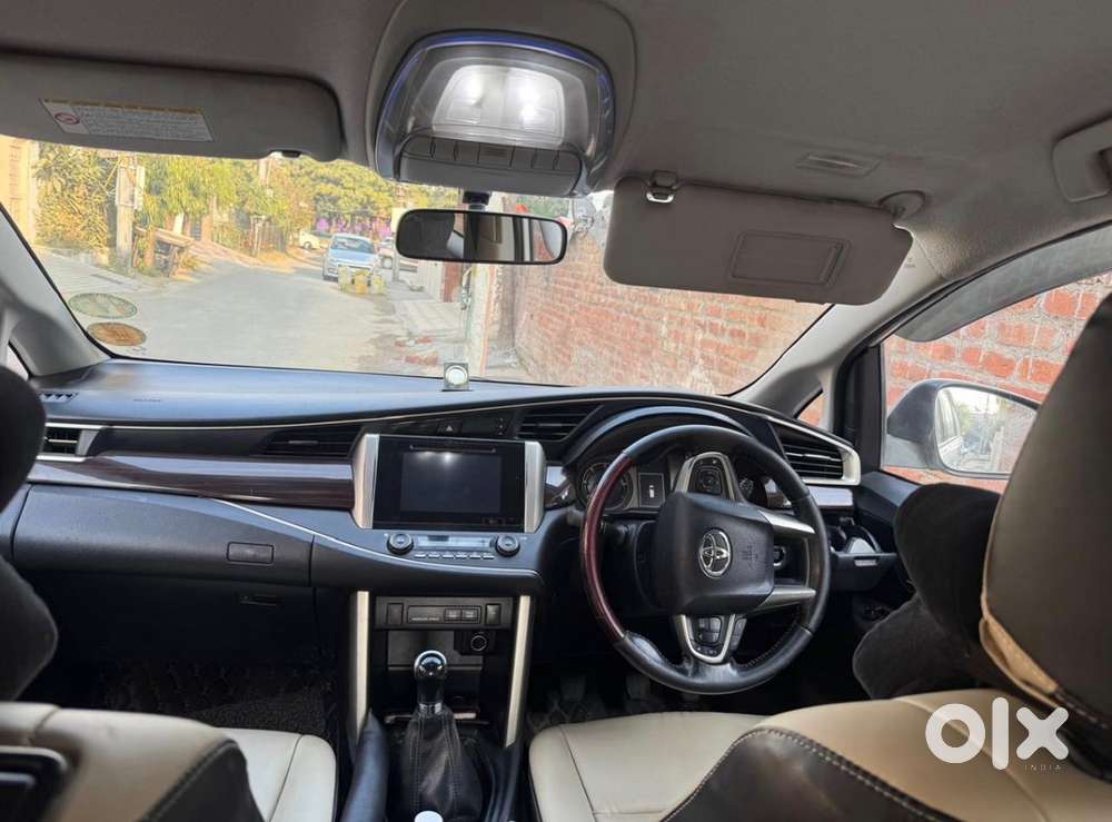 Toyota Innova Crysta 2016 Year