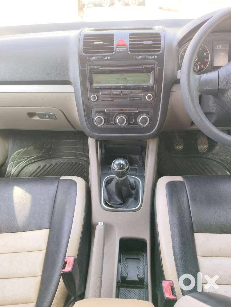 Volkswagen Jetta 1.6 Trendline, 2010, Petrol