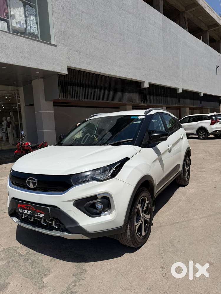 Tata Nexon 1.2 Revotron Xza Plus, 2023, Petrol