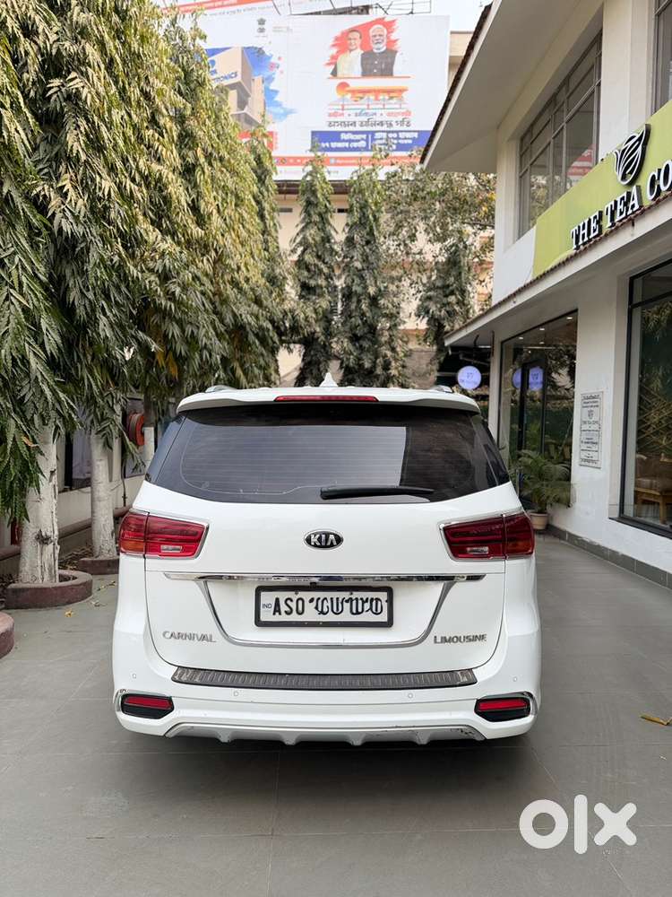 Kia Carnival Limousine 2021