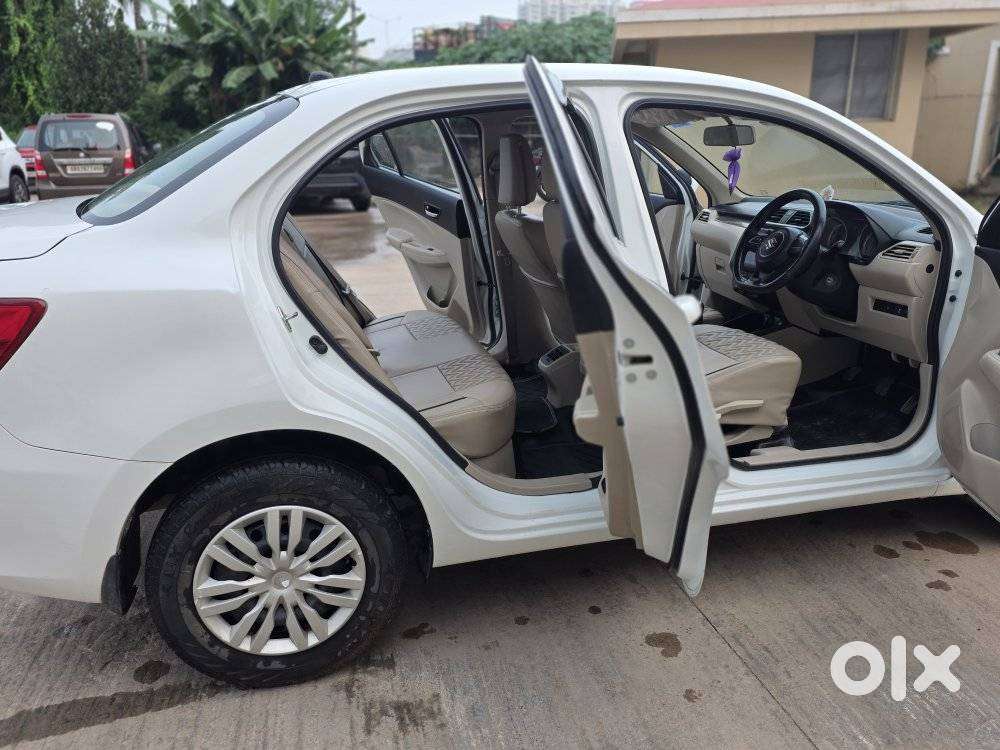 Maruti Suzuki Swift Dzire Vxi Optional, 2025, Petrol