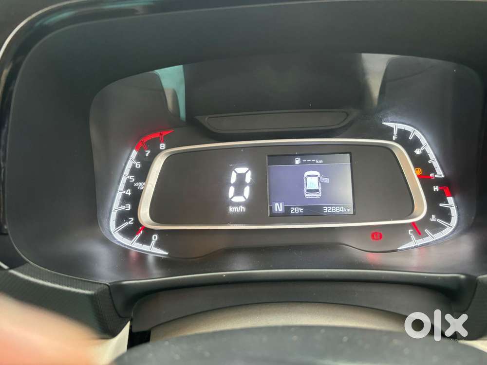 Kia Sonet Aurochs Edition 1.0 Petrol Imt, 2023, Petrol