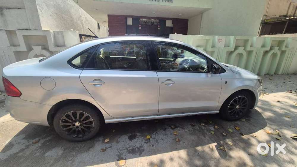 Skoda Rapid Silver Black Package
