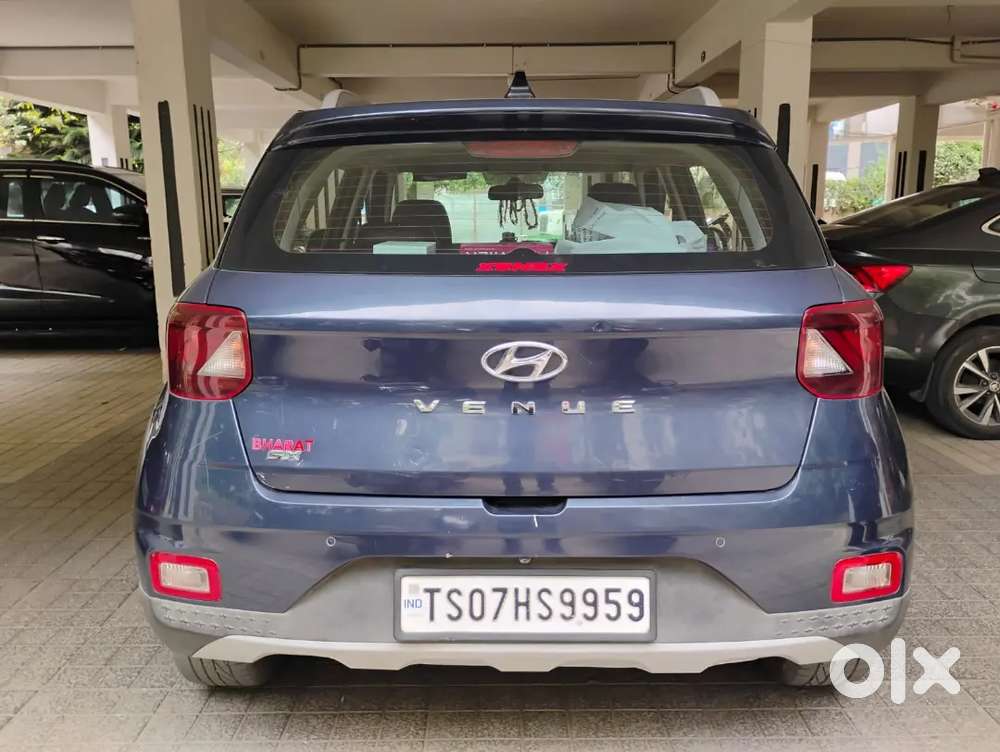Hyundai Venue 2021 Diesel 82000 Km Driven