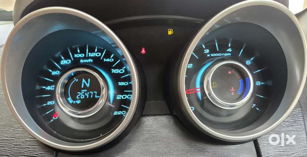 Mahindra Xuv500 2021 Diesel Manual 26000 Km