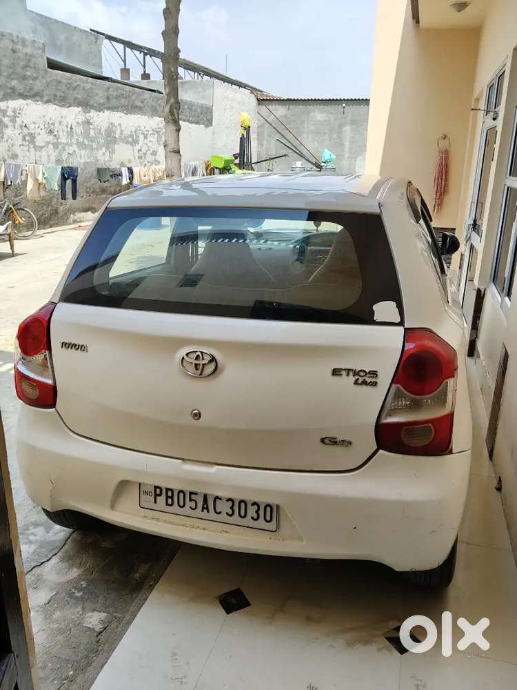 2012 Toyota Etios Liva डीज़ल