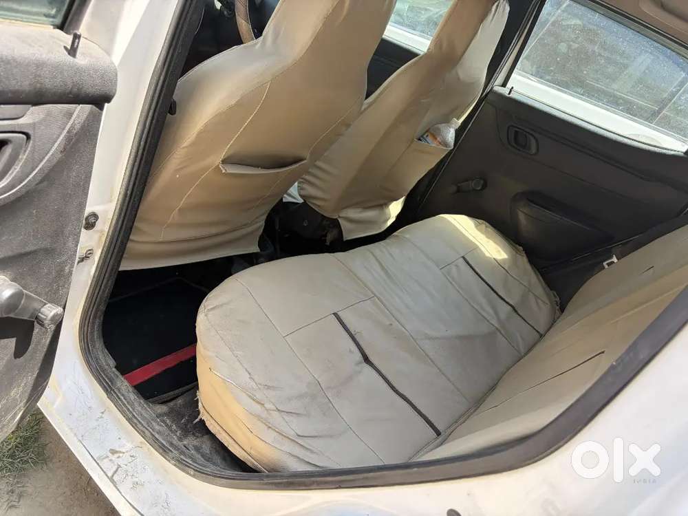 Kwid 1.0 Rxt Special Top Model All Best Condition Tyre Alloy Wheel