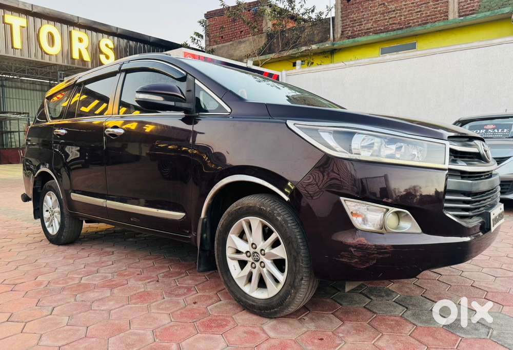 Toyota Innova Crysta 2.4 V 7 Str, 2017, Diesel