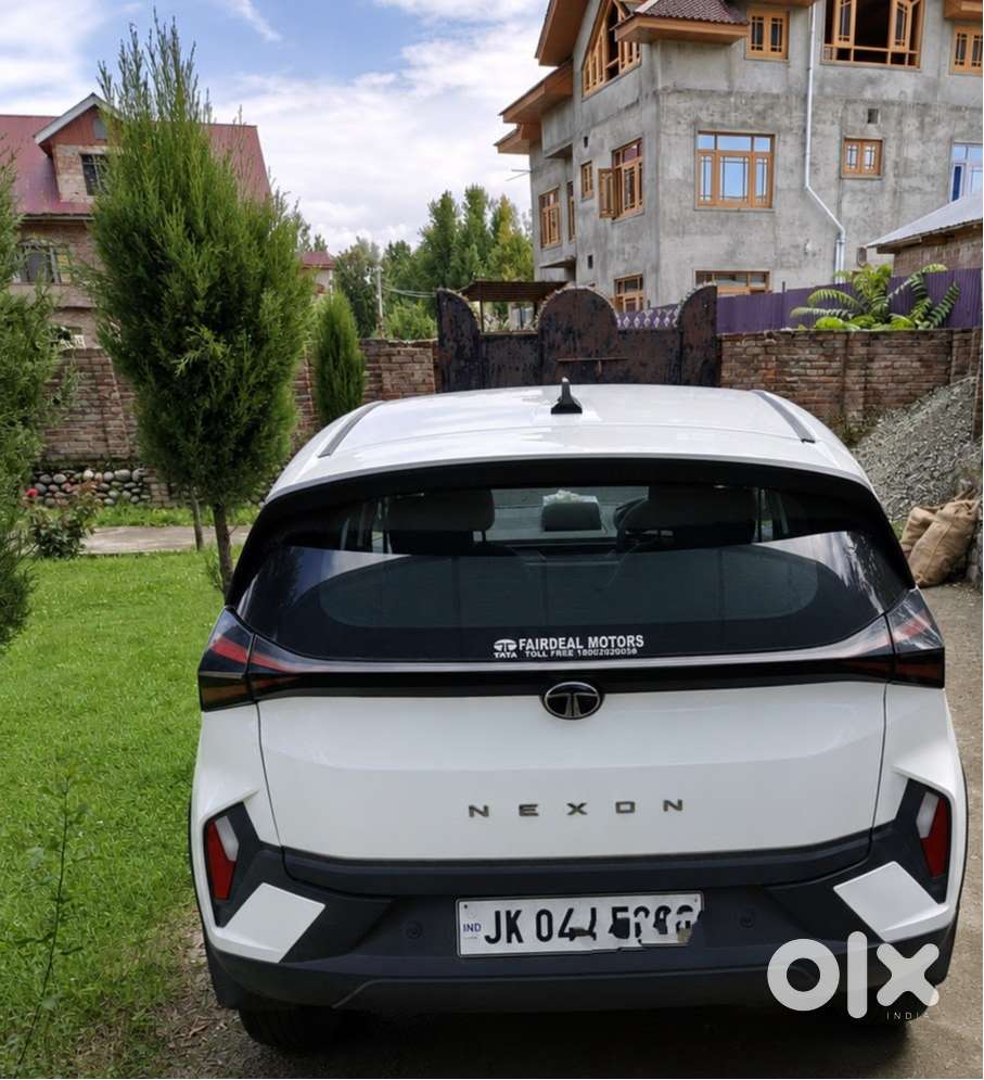 Tata Nexon 2024 Petrol Well Maintained