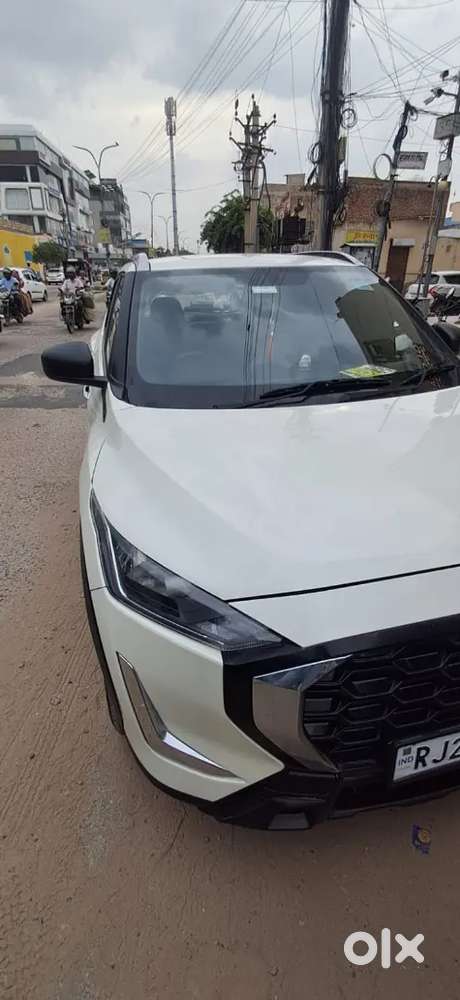 Nissan Magnite 2025 Petrol 18000 Km Driven Well Condition