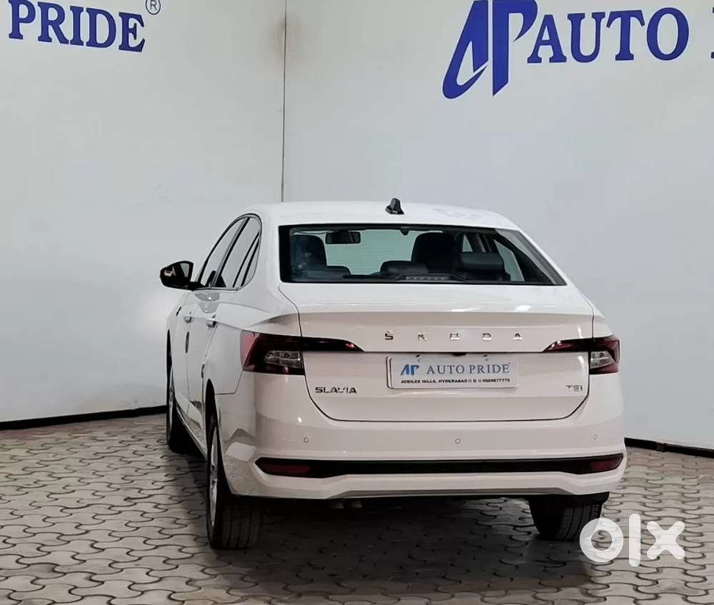 Skoda Slavia Ambition 1.5l Tsi Dsg, 2023, Petrol
