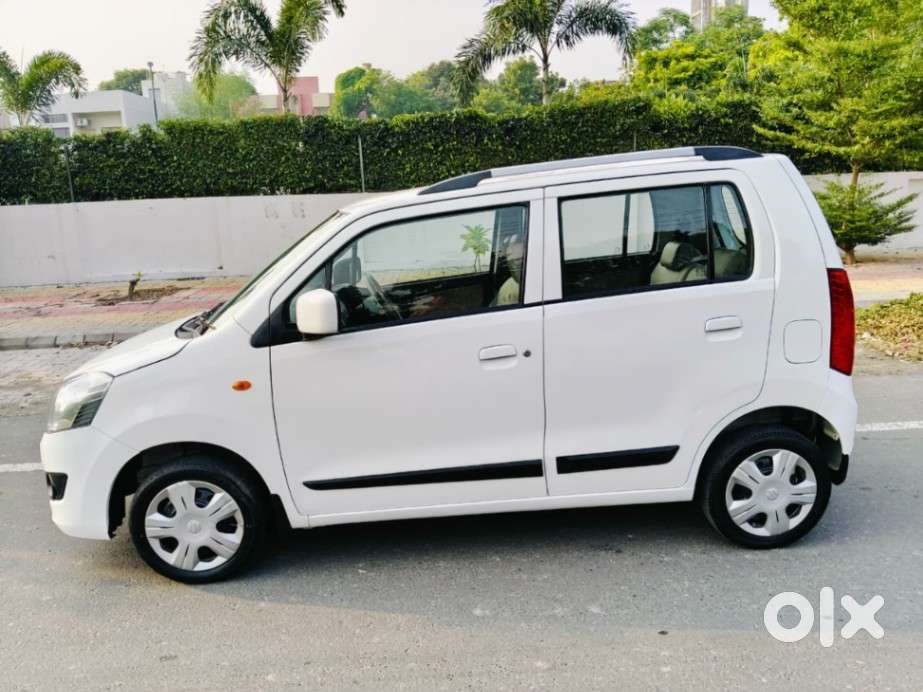 Maruti Suzuki Wagon R Vxi Amt Opt, 2017, Petrol