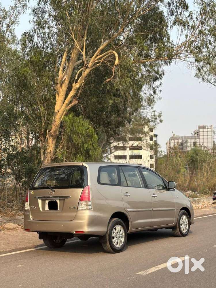 Toyota Innova 2.5 V 7 Str, 2012, Diesel