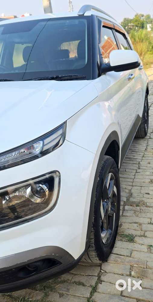 Hyundai Venue Diesel Car 2019