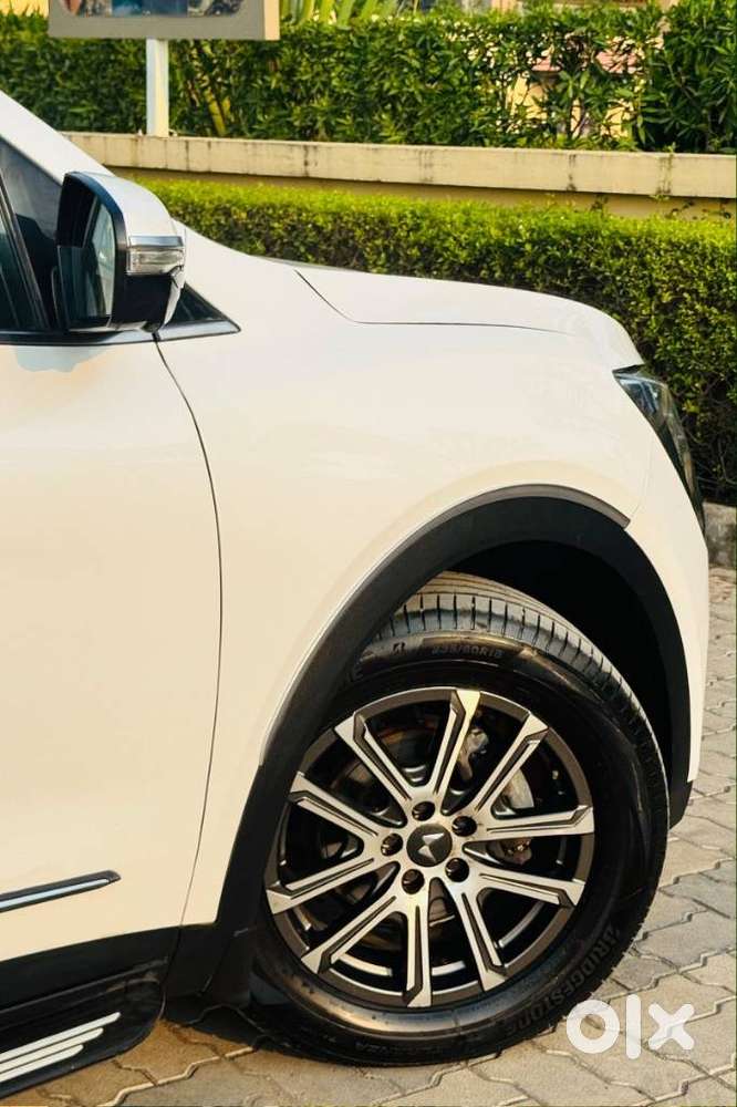 Mahindra Xuv700 2.2 Ax 7 Diesel At Str, 2022, Diesel
