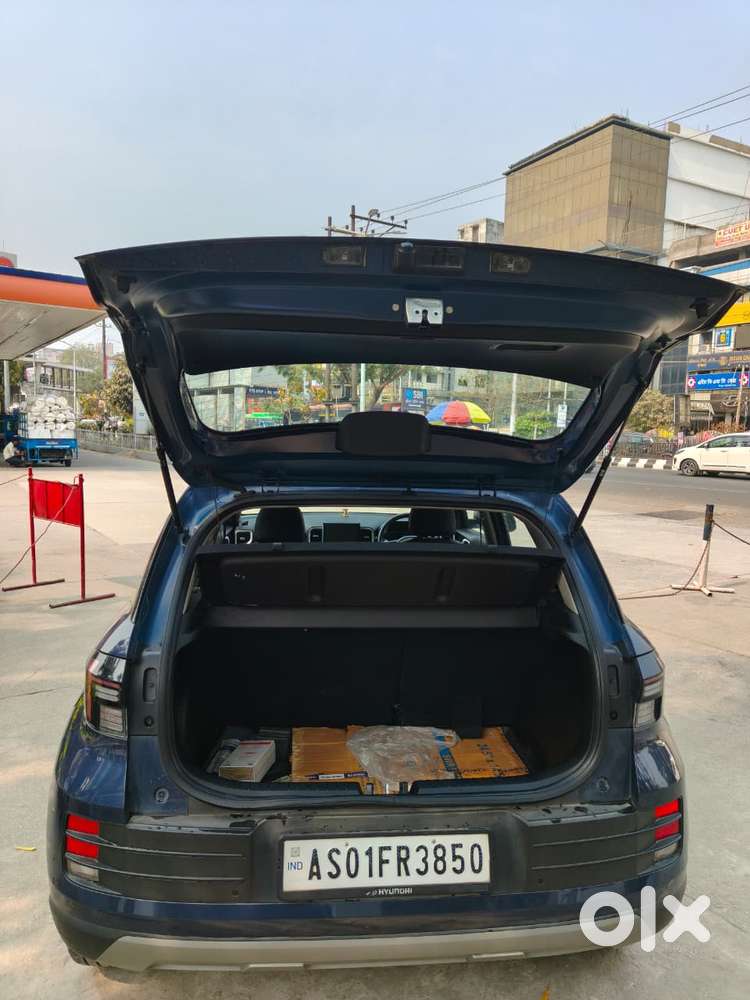 Hyundai Venue 1.0 S (o) Turbo Dct, 2023, Petrol