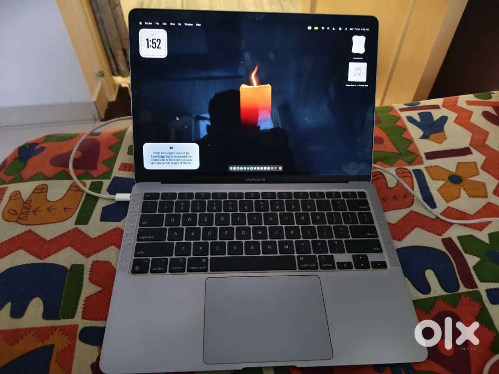 MacBook Air M1 (8GB / [256GB]) - Excellent Condition