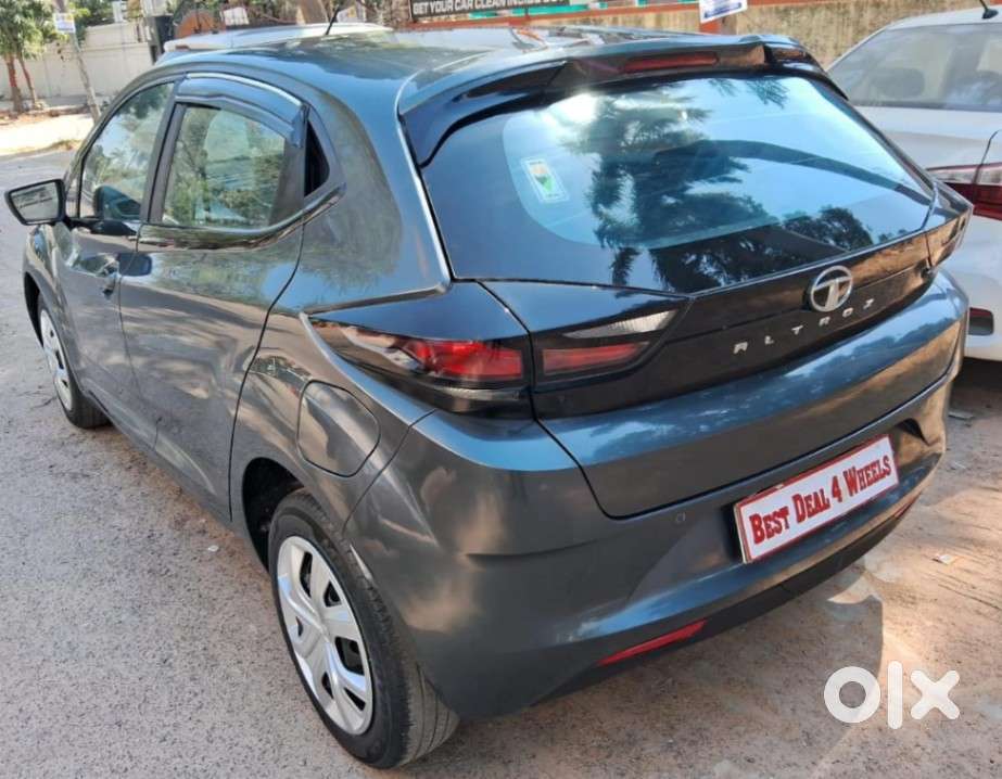Tata Altroz 1.2 Xm Plus, 2023, Petrol