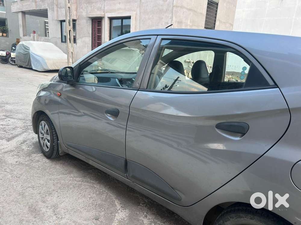 Hyundai Eon 2013 Cng & Hybrids Well Maintained