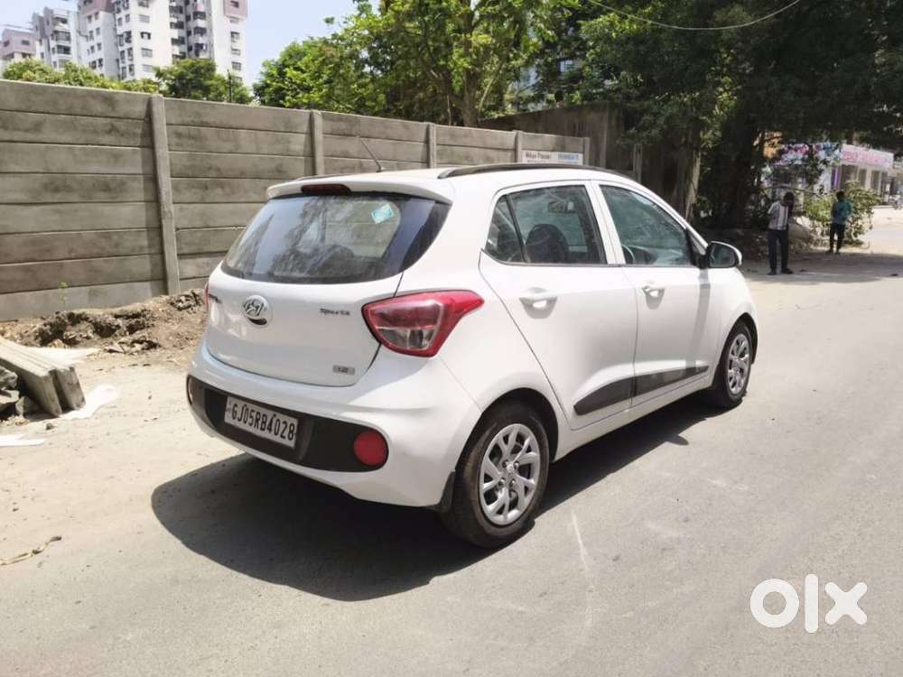 Hyundai Grand I10 1.2 Kappa Sportz Option, 2017, Cng & Hybrids