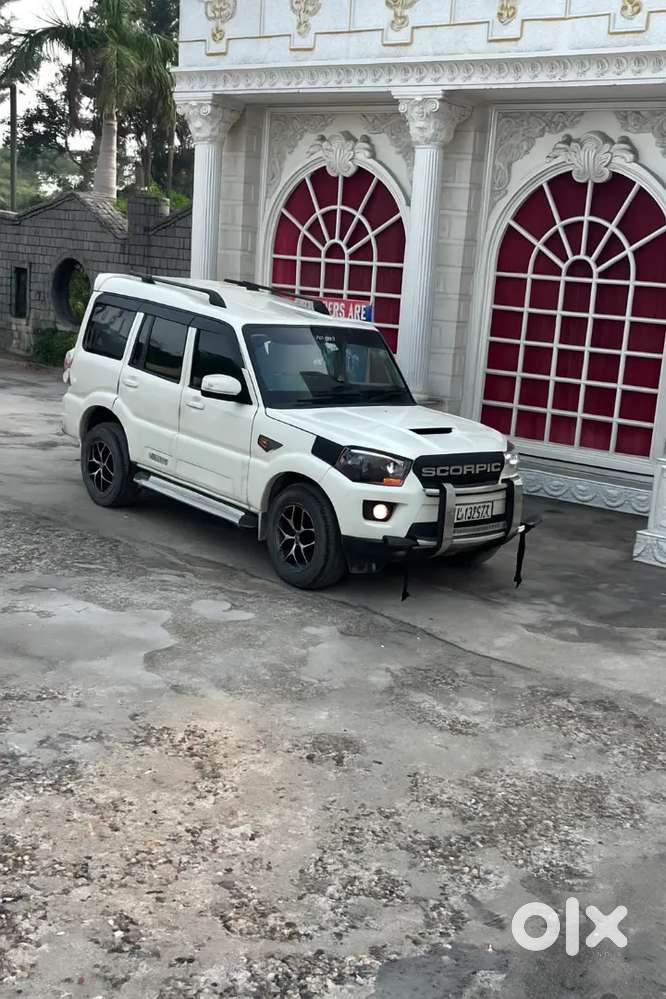 Mahindra Scorpio 2017 Diesel Manual
