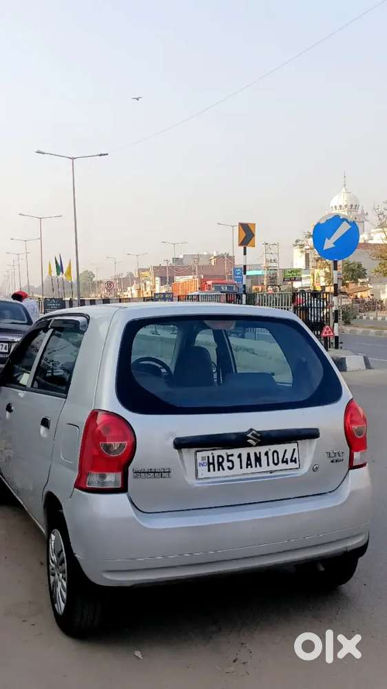 Alto K10 11 Model Cng Petrol Silver New Tyre