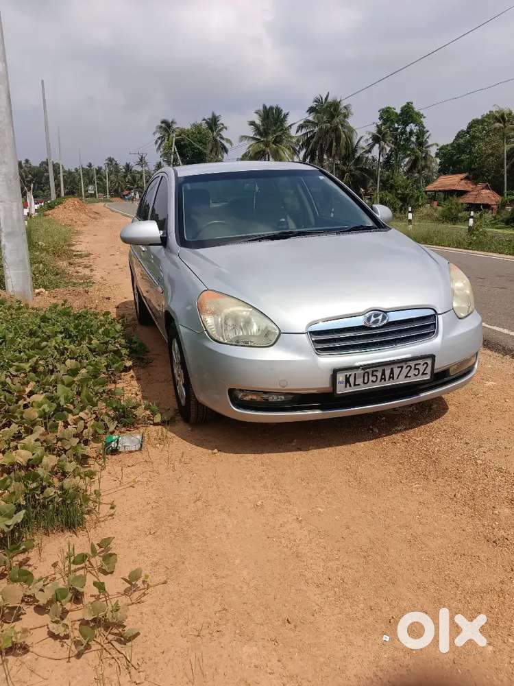 Hyundai Verna 2010 Petrol 105600 Km Driven