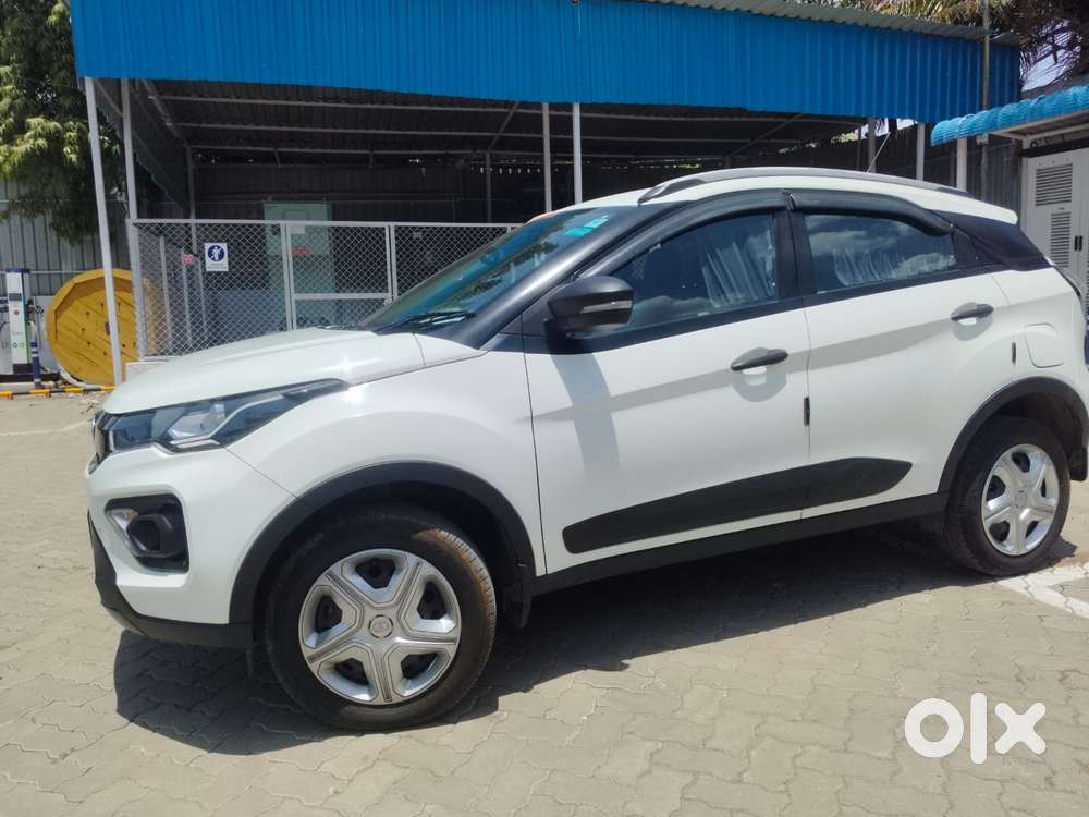 Tata Nexon 1.2 Revotron Xm (s), 2023, Petrol