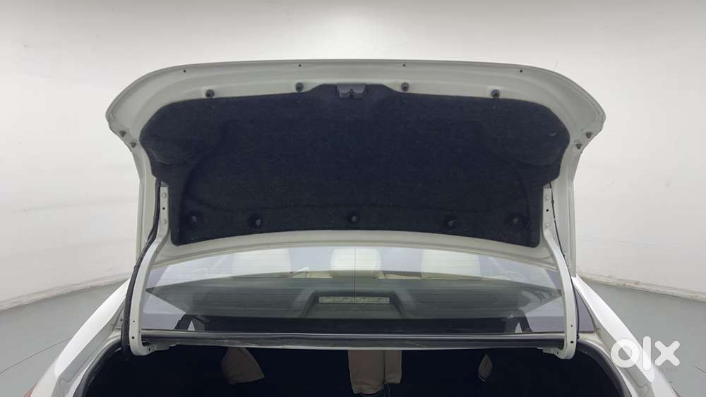 Toyota Corolla Altis 1.8 G, 2016, Petrol