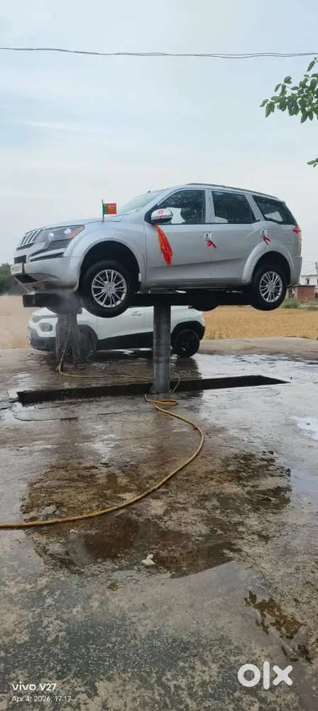 Mahindra Xuv500 2015 Diesel 130000 Km Driven