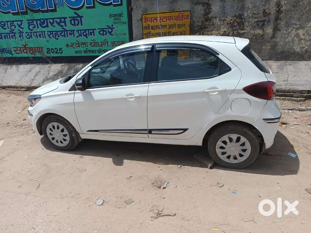 Ek Dum Jabardast Car Hai Koi Kami Nahi Hai