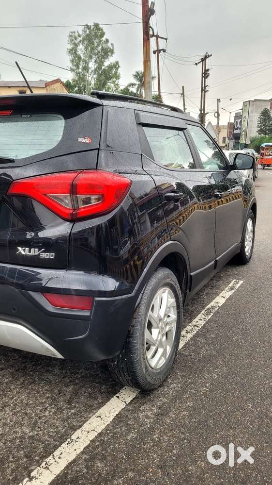 Mahindra Xuv300 W8 Option Diesel, 2023, Diesel