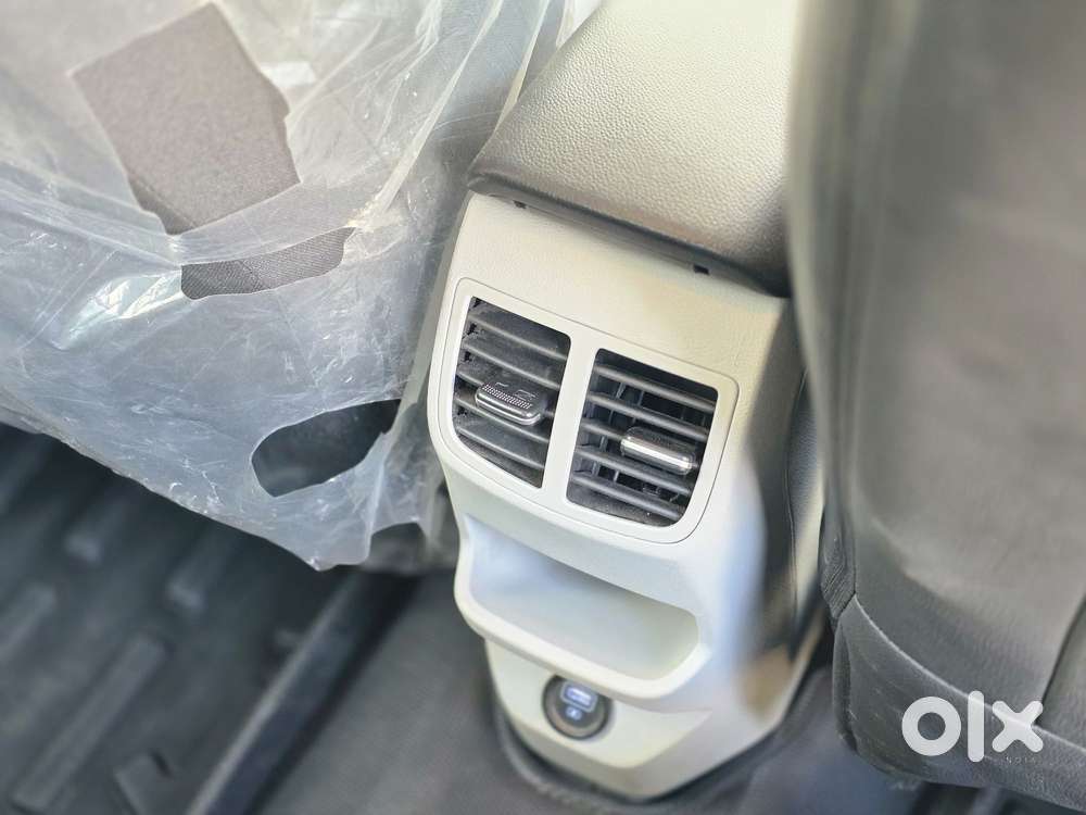 Hyundai I20 Sportz 1.2 Ivt, 2023, Petrol