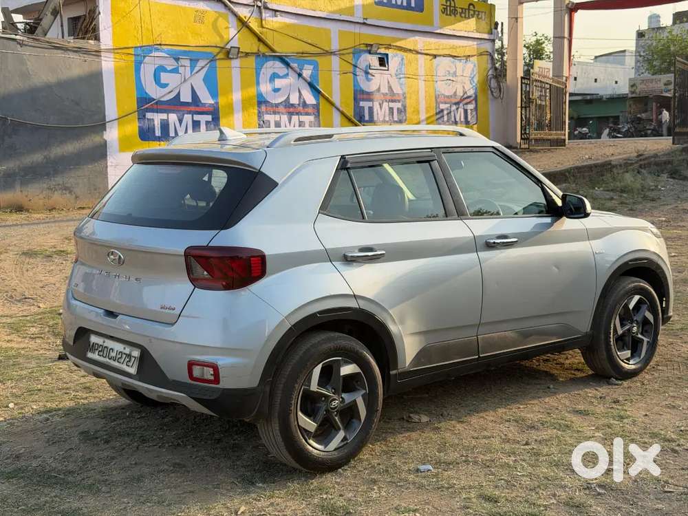 Hyundai Venue 2019 Sunroof Automatic Alloys Wheels Push Button Start