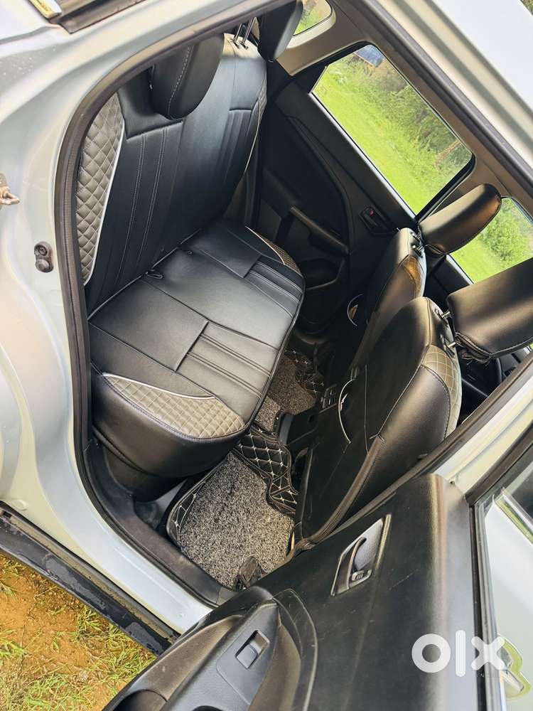 Maruti Suzuki Brezza 1.5 Vxi Smart Hybrid, 2022, Petrol
