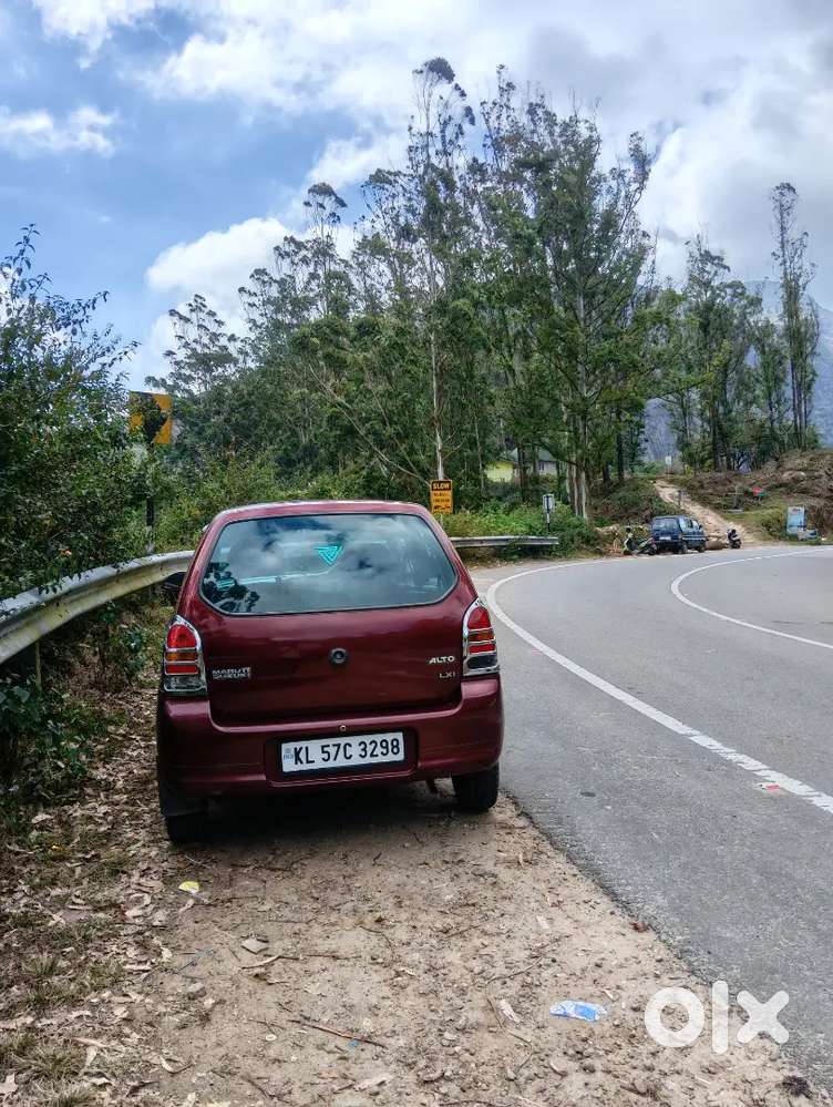 Maroon Colour  Alto Lxi