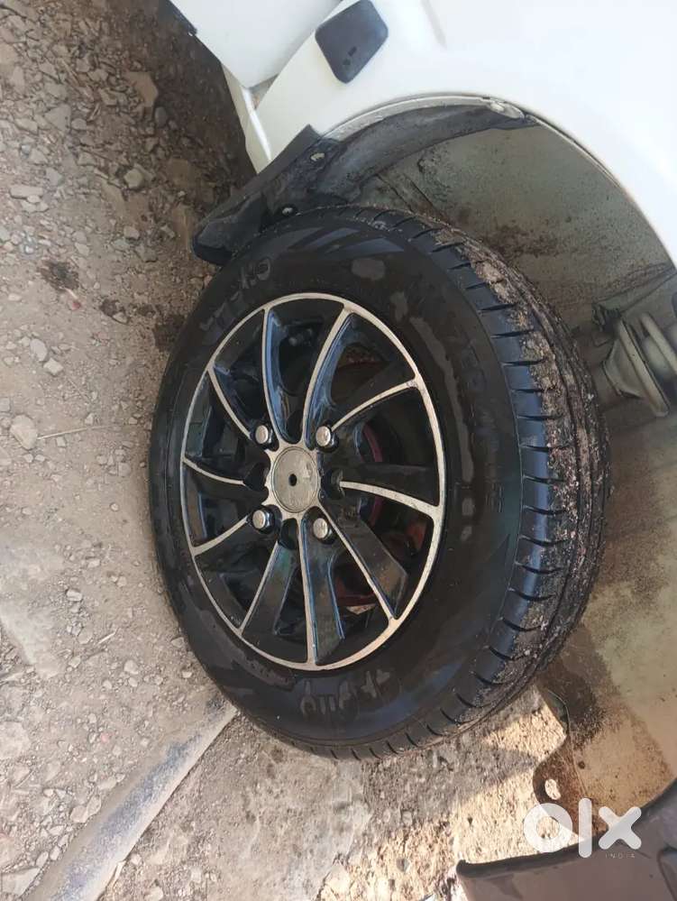 Maruti Suzuki 800 2013