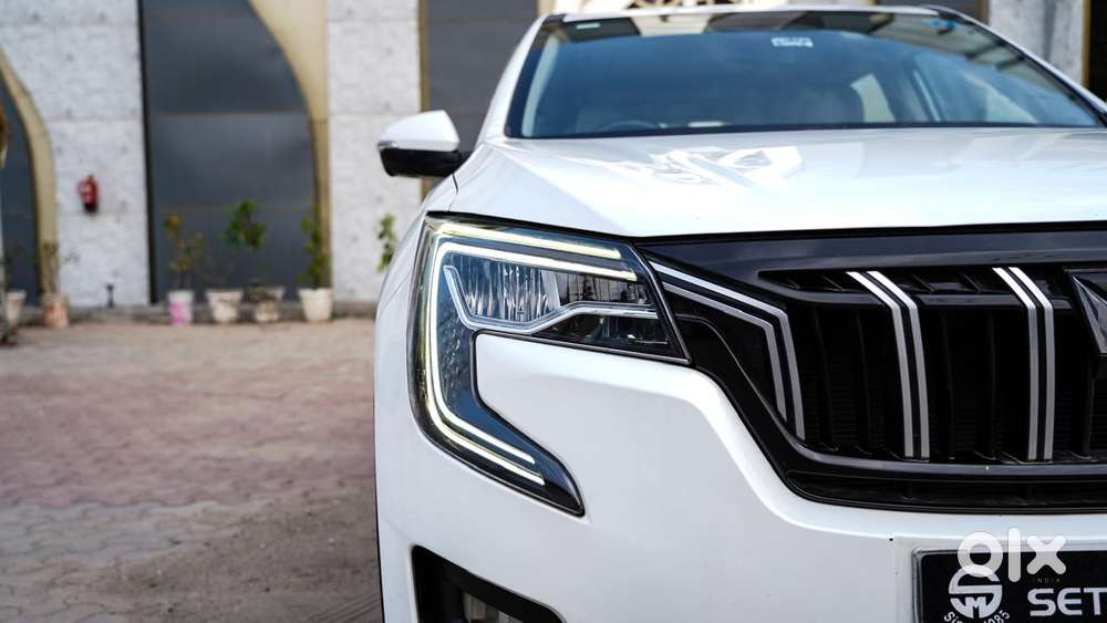 Mahindra Xuv700 2.0 Ax 7 Petrol At Str, 2022, Petrol