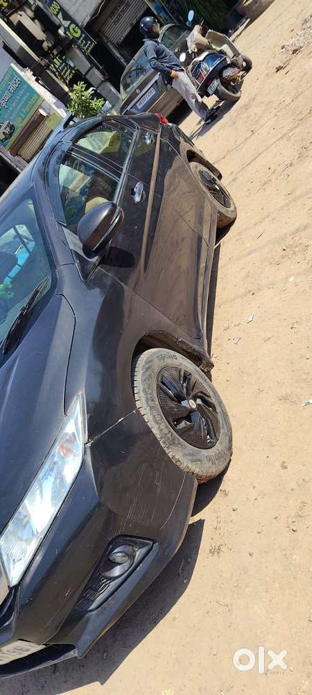 Honda City V At Sunroof I-vtec, 2016, Petrol