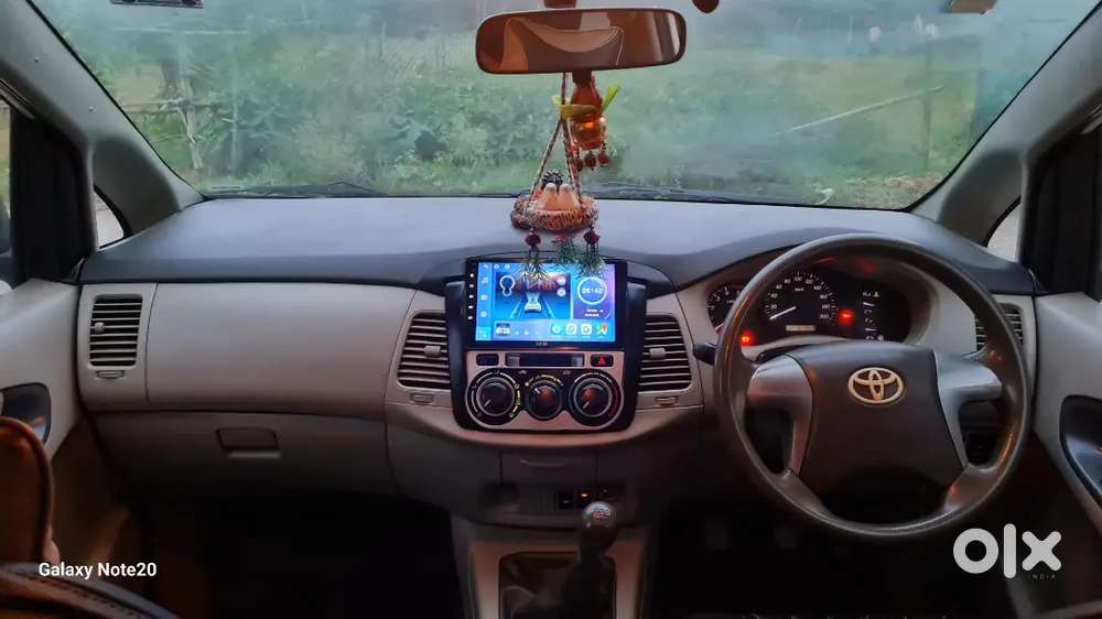 Toyota Innova 2.5 G 2014
