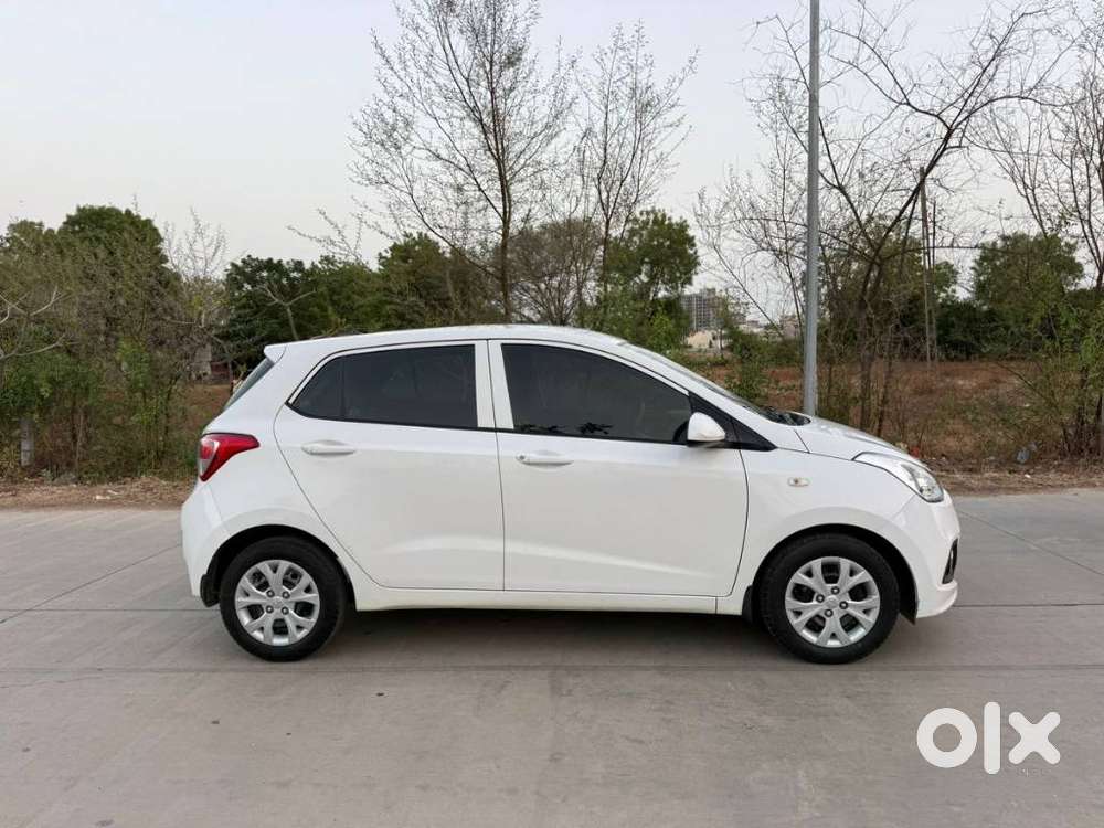Hyundai Grand I10 1.2 Crdi Sportz Option, 2016, Petrol