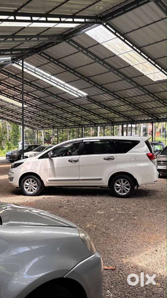 Toyota Innova Crysta 2.4 G Plus Mt 7 Str, 2023, Diesel