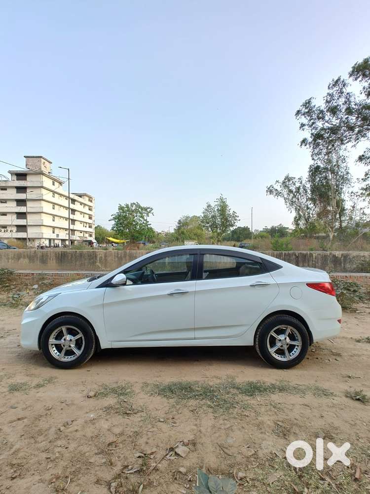 Hyundai Verna 1.6 Manual 2012