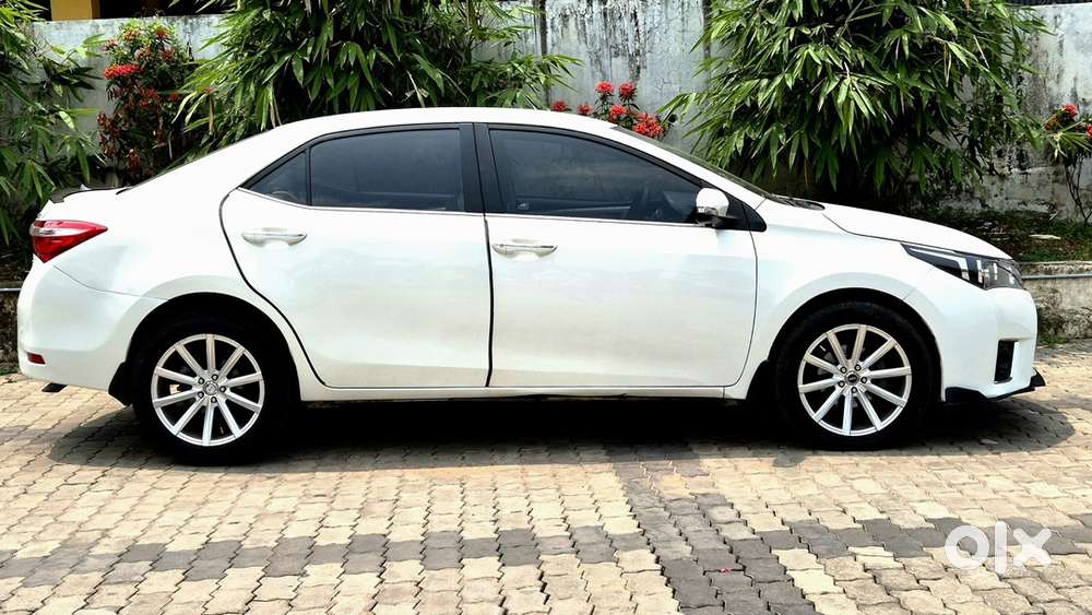 Toyota Corolla Altis 2016